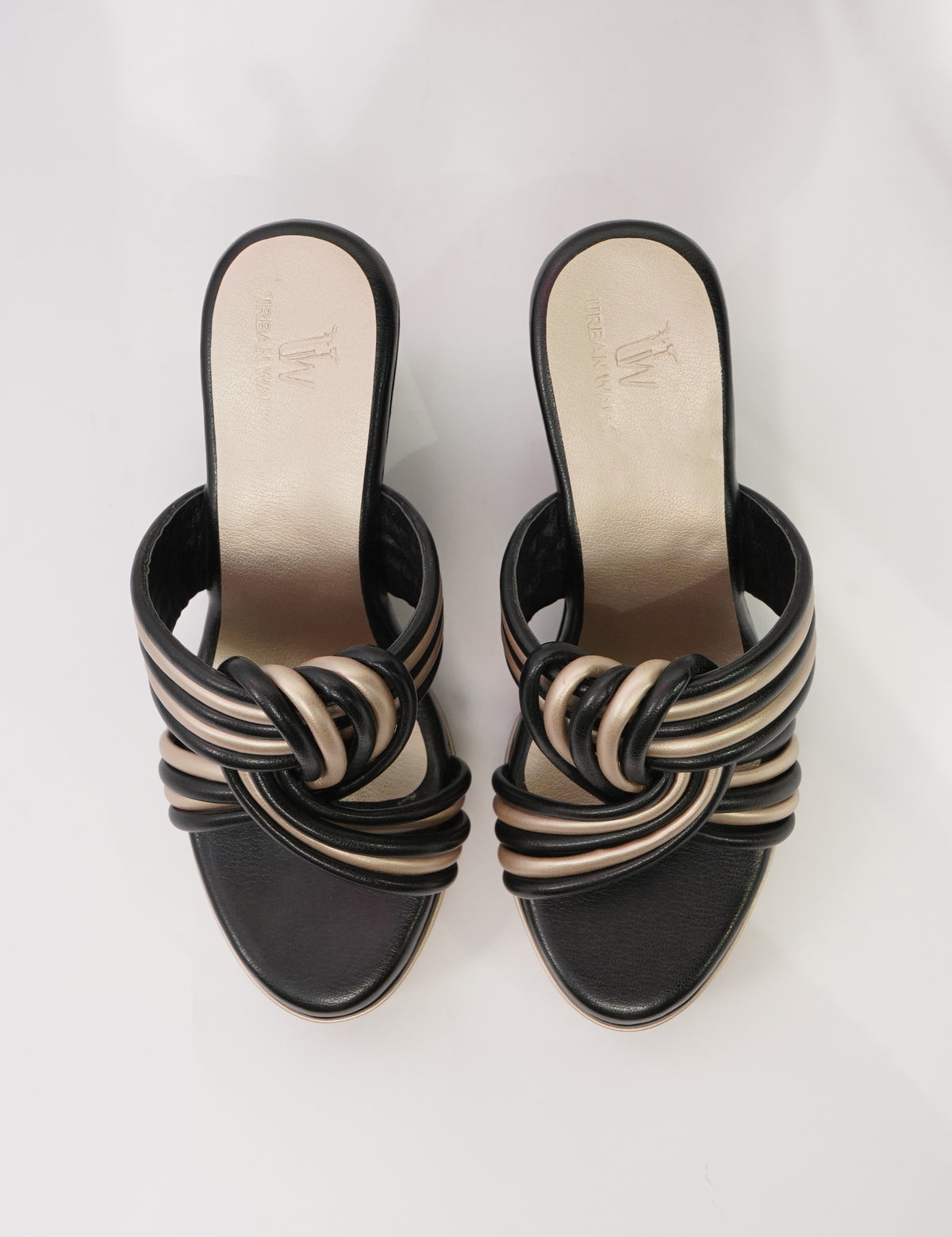 Noir Twist Platform