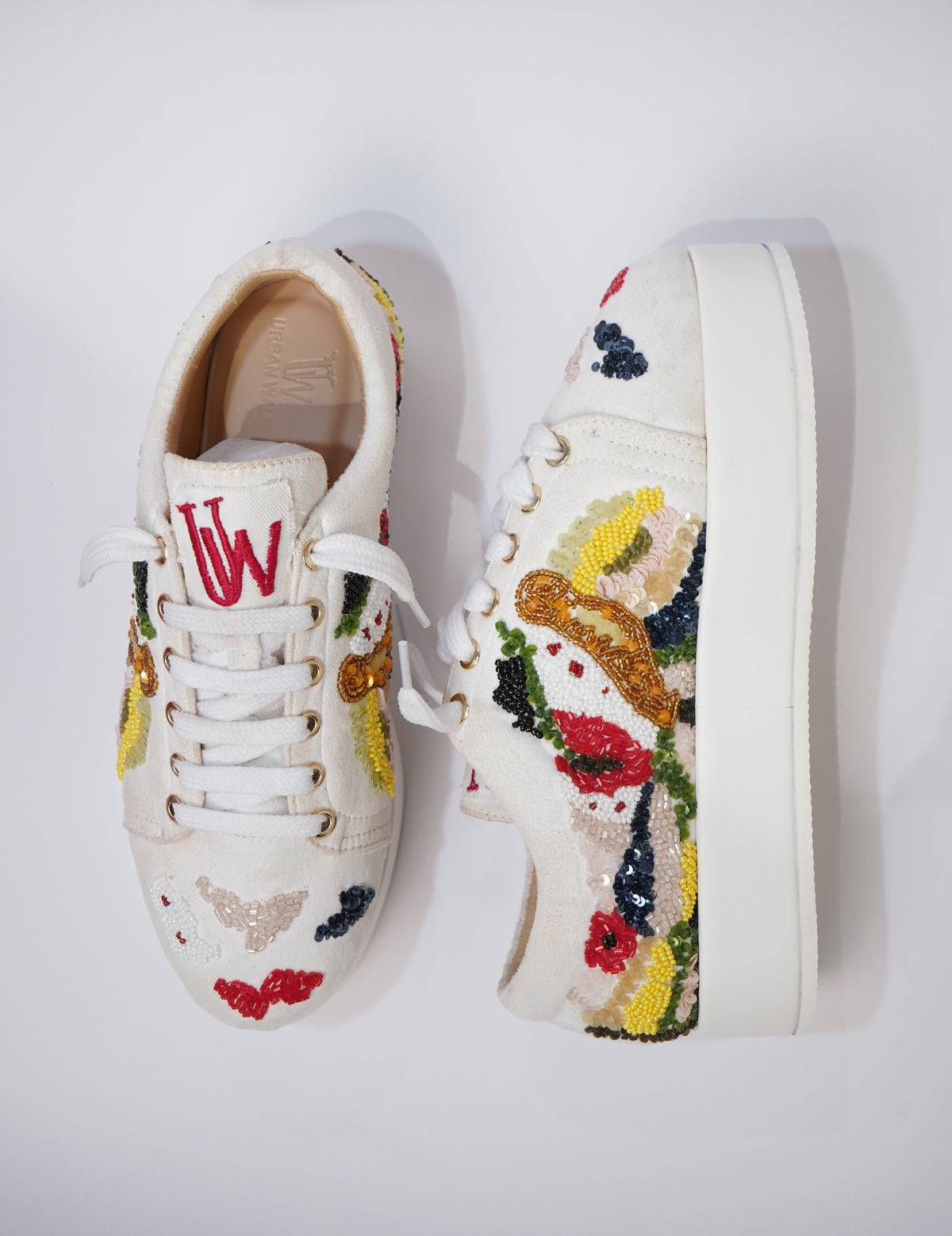 White Bloom Embroidery Sneakers